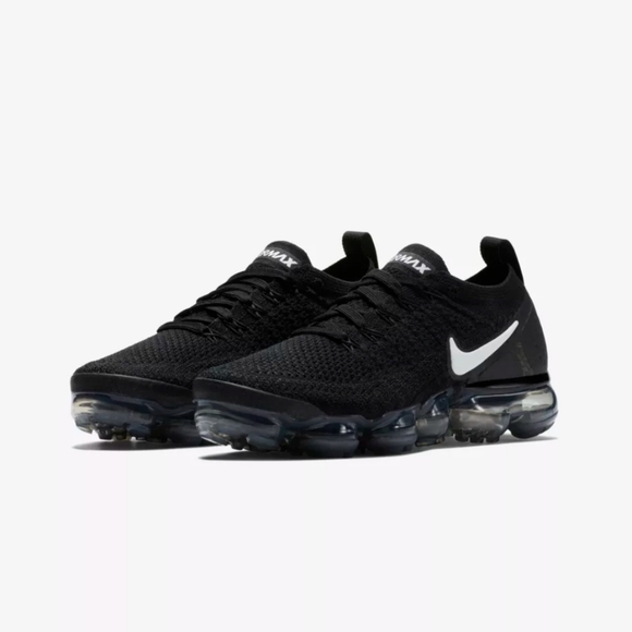 Nike Flyknit VaporMax - Picture 1 of 8